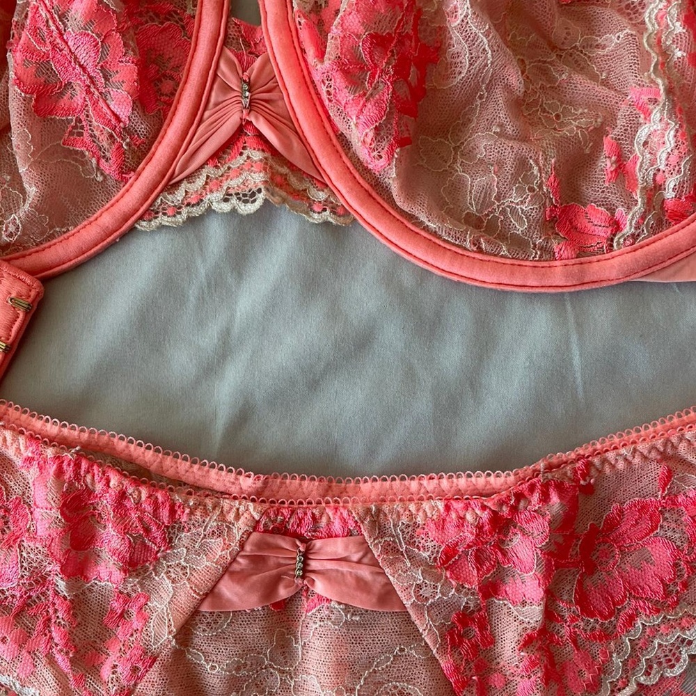 Victoria’s Secret set